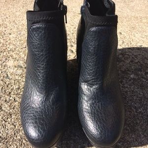 SIMPLY VERA  VERA WANG  Black  Boot Shoe 7M